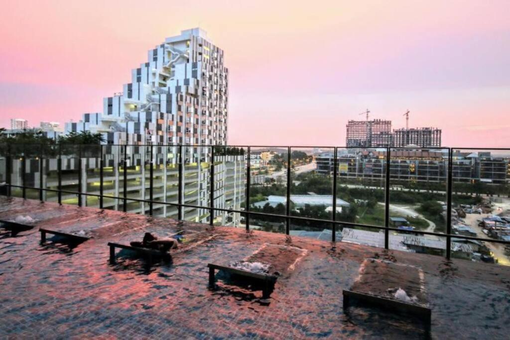 Lovely 3-Bedroom Serviced Apartment @ Cyberjaya Exteriér fotografie